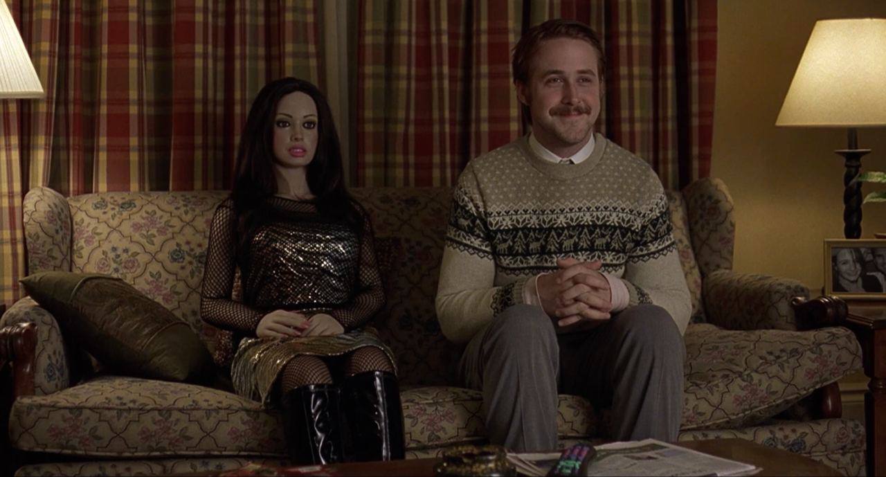 Кадр из материала к обзору «Ларс и настоящая девушка»