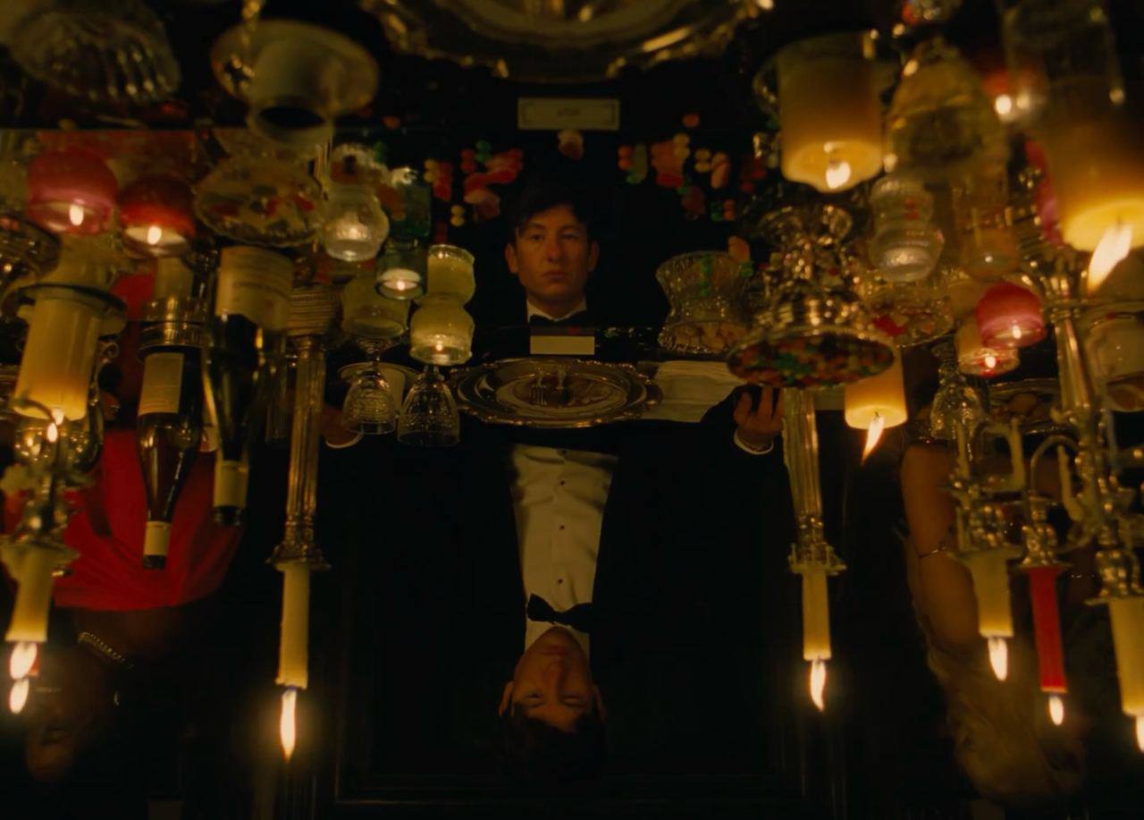 Кадр из материала к обзору «Солтберн»